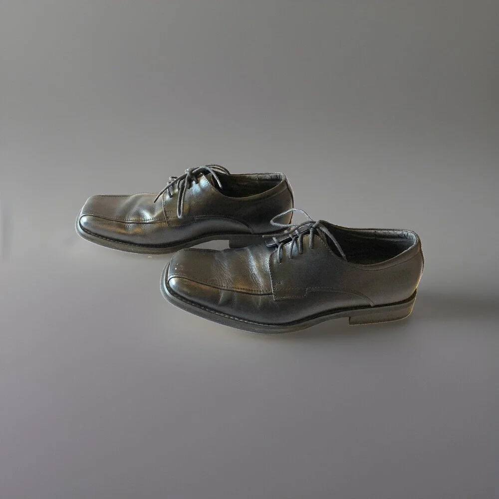 Concept By Claiborne Mens Black Leather Loafers Size 10 1/2